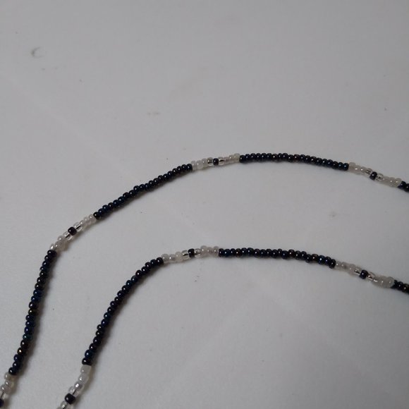 Small Bead And Quartz Crystal Necklace - Picture 7 of 16